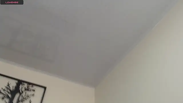 jaxthorn online show from November 26, 2025, 5:46 pm