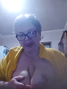 Snapshot of MillanaOcean chatting on December 1, 2025, 10:21 pm MillanaOcean online show from December 1, 2025, 10:21 pm