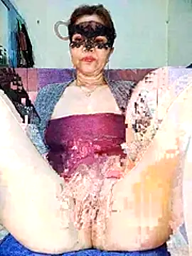 LisantLy online show from December 15, 2025, 10:04 pm