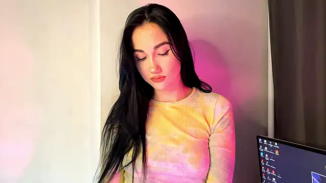 Beautyofnlka online show from November 29, 2025, 2:50 pm