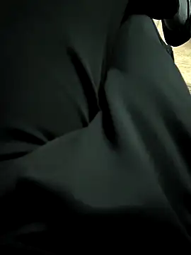 Alexutz21 online show from April 21, 2026, 6:03 pm