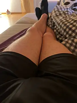 nightbound99 online show from April 25, 2026, 10:40 pm