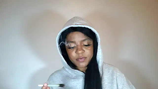 xoeewinters online show from December 4, 2025, 1:48 am