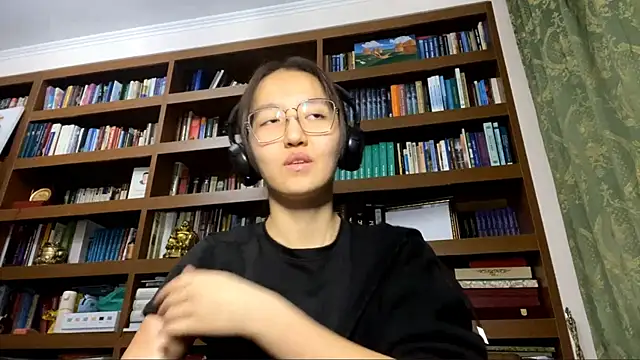 LinaClous online show from February 24, 2026, 2:18 pm