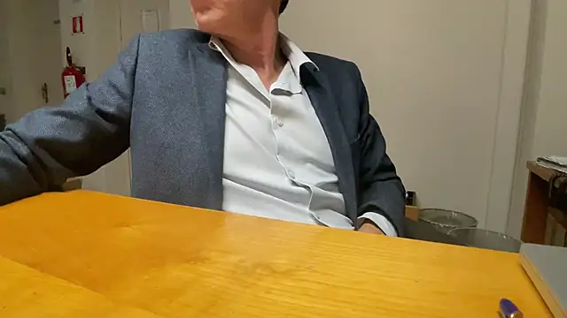 SimonZydar online show from December 5, 2025, 5:11 pm