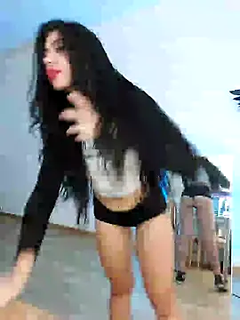 Snapshot of ArgentinaShani chatting on April 22, 2026, 9:32 pm ArgentinaShani online show from April 22, 2026, 9:32 pm
