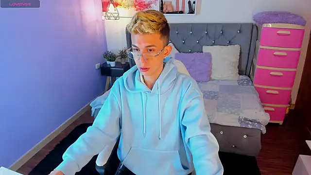 Juaan Diick online show from January 8, 2026, 3:18 pm