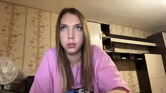 Katebarbie online show from December 17, 2025, 2:11 pm