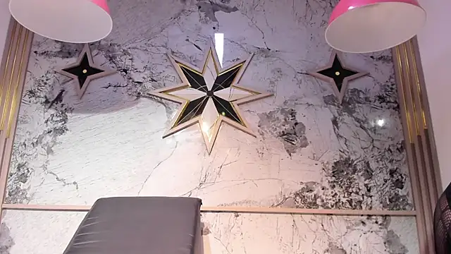 ZoeCollin online show from February 12, 2026, 7:46 pm