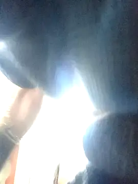 Bizcochitoc4 online show from November 27, 2025, 11:16 pm