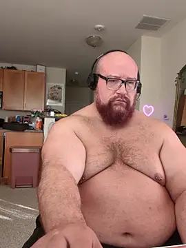 Snapshot of BigBearforCuddles chatting on April 22, 2026, 10:38 pm BigBearforCuddles online show from April 22, 2026, 10:38 pm