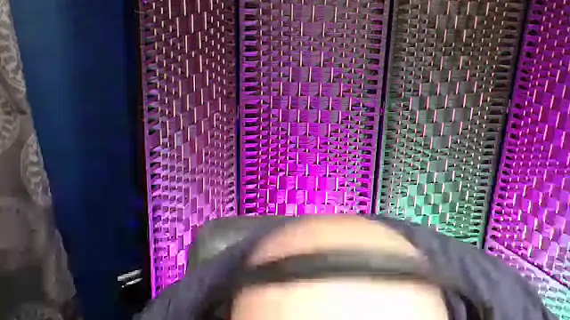 BigBearforCuddles online show from December 23, 2025, 2:22 am