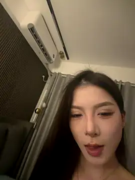 jiarenya online show from January 7, 2026, 2:33 pm