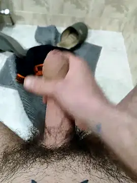 MomentoCaliente00 online show from March 1, 2026, 9:04 pm