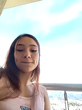 Snapshot of Rouse_fire chatting on December 3, 2025, 7:57 pm Rouse fire online show from December 3, 2025, 7:57 pm