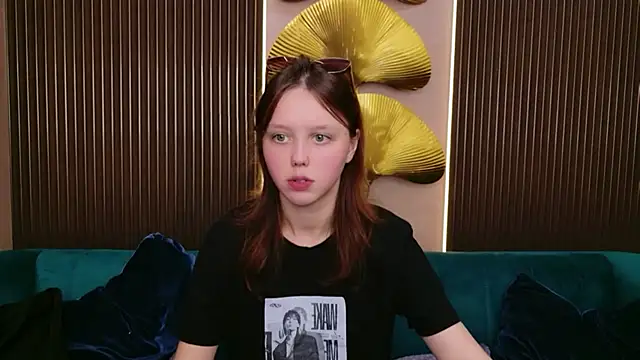 Snapshot of Samantha_Martines chatting on February 13, 2026, 8:31 pm Samantha Martines online show from February 13, 2026, 8:31 pm