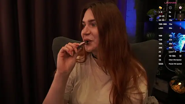 LucyLuice online show from December 2, 2025, 5:09 am