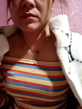 Lily-ross22 online show from November 28, 2025, 11:49 pm