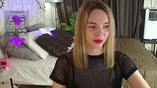 molly crystal online show from December 23, 2025, 1:38 am