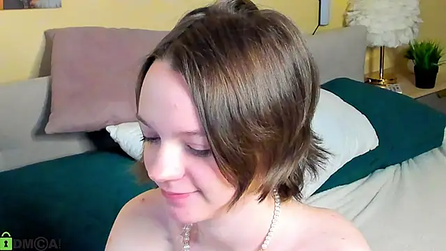 Olivia Riesz online show from May 15, 2026, 1:03 am