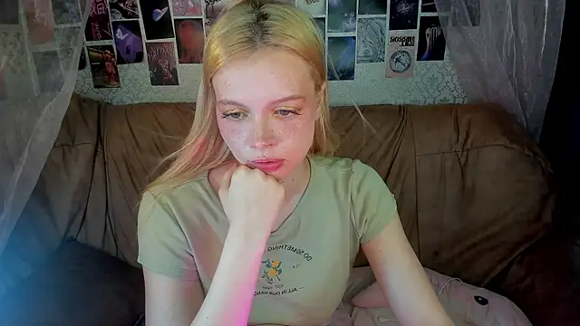 AlysaMeow online show from July 9, 2026, 3:11 pm