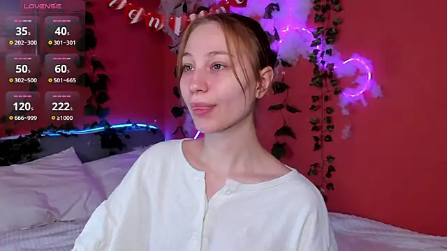 lally cute online show from February 25, 2026, 5:07 am