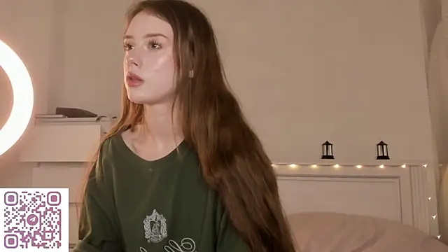 AmyForYouu online show from December 22, 2025, 8:09 pm