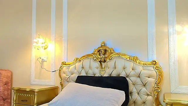 HallieStone online show from April 5, 2026, 12:23 pm