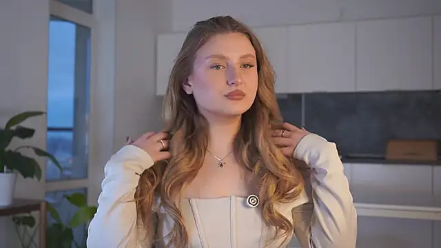 MitsukoBaral online show from December 4, 2025, 4:22 am