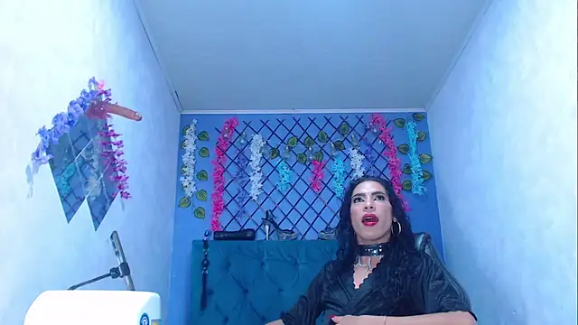 angelamanjarrezcm online show from February 4, 2026, 7:14 am