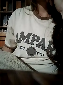 NariShow online show from December 18, 2025, 4:00 pm