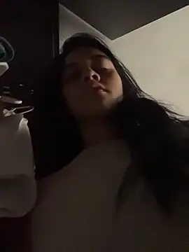 Miia moonn online show from December 15, 2025, 11:38 am