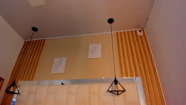 vanessa  garcia online show from December 3, 2025, 12:48 pm