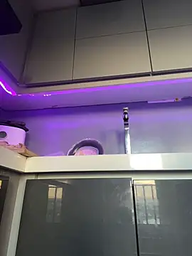 Snapshot of SaraAndrade_ chatting on February 18, 2026, 10:50 pm SaraAndrade online show from February 18, 2026, 10:50 pm