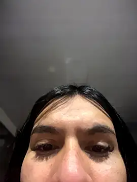 Snapshot of SaraAndrade_ chatting on April 10, 2026, 2:51 am SaraAndrade online show from April 10, 2026, 2:51 am