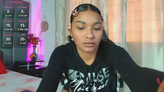 Snapshot of TashaNaughty4u chatting on June 11, 2026, 7:33 pm TashaNaughty4u online show from June 11, 2026, 7:33 pm