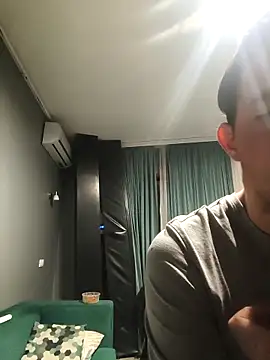 Razvan696969 online show from February 21, 2026, 4:42 pm