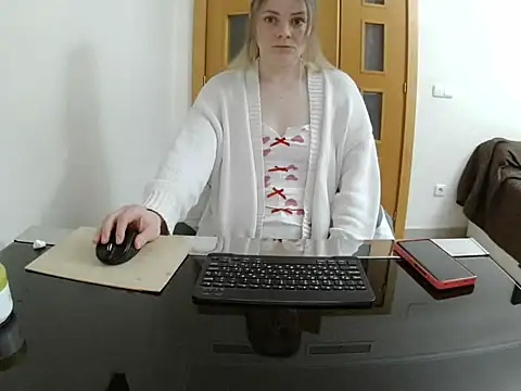 Adelyxveex online show from November 30, 2025, 11:05 pm