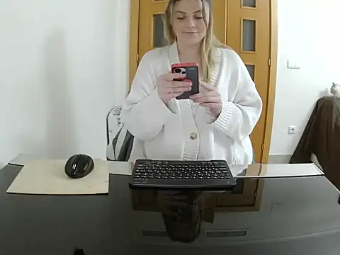 Adelyxveex online show from November 27, 2025, 12:11 am