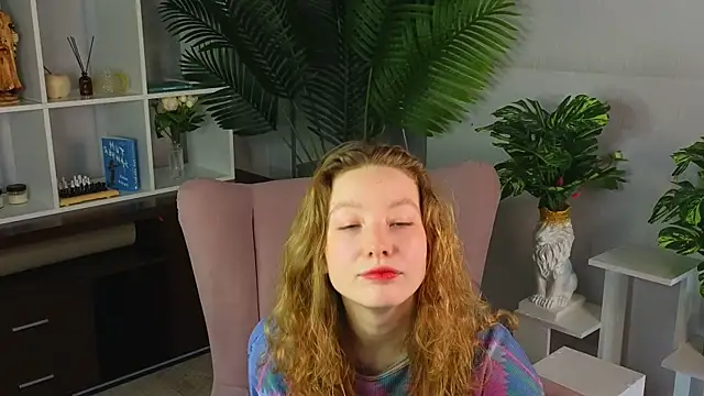 ThelmaDevincentis online show from November 28, 2025, 11:43 am