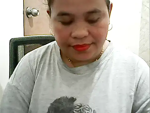 Snapshot of cutechubby chatting on February 18, 2026, 11:12 pm cutechubby online show from February 18, 2026, 11:12 pm