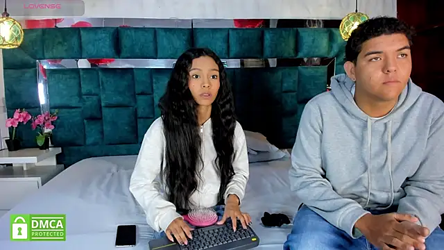  bonnyandclyde online show from February 19, 2026, 12:13 pm