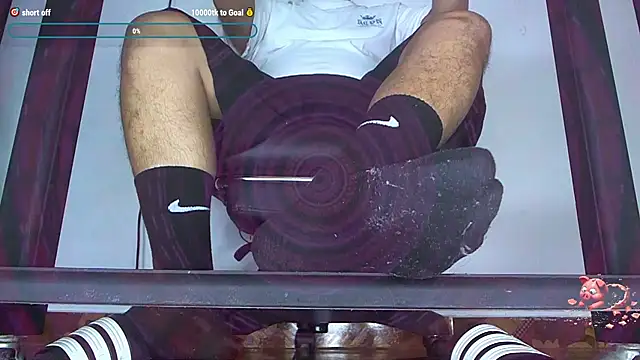 Snapshot of Alphacashmaster777 chatting on December 21, 2025, 8:09 pm Alphacashmaster777 online show from December 21, 2025, 8:09 pm