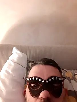 Snapshot of Vampiro83zz chatting on June 25, 2026, 9:31 pm Vampiro83zz online show from June 25, 2026, 9:31 pm
