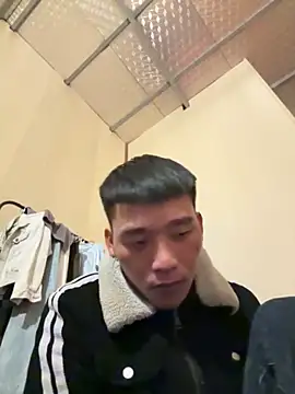 sanu551 online show from November 28, 2025, 4:56 am