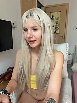 Snapshot of Alice_Hetfi chatting on August 6, 2026, 6:41 am Alice Hetfi online show from August 6, 2026, 6:41 am