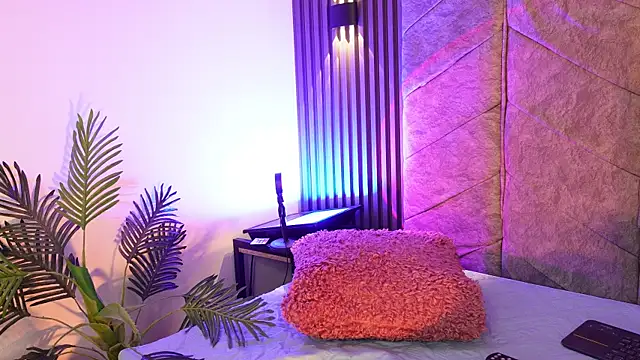 amberthangelss online show from April 15, 2026, 12:32 pm