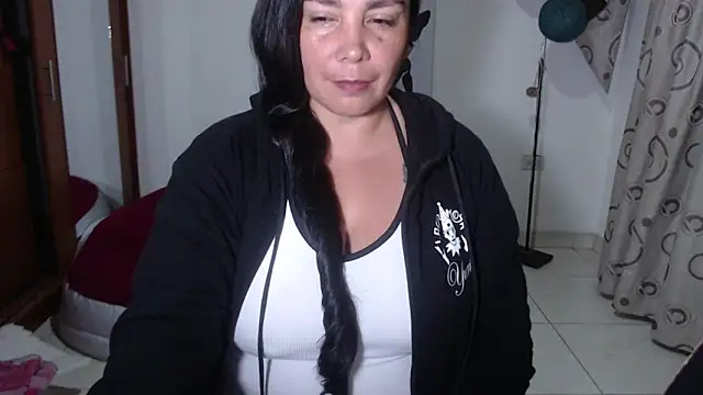 vivian-milf online show from February 26, 2026, 2:00 am