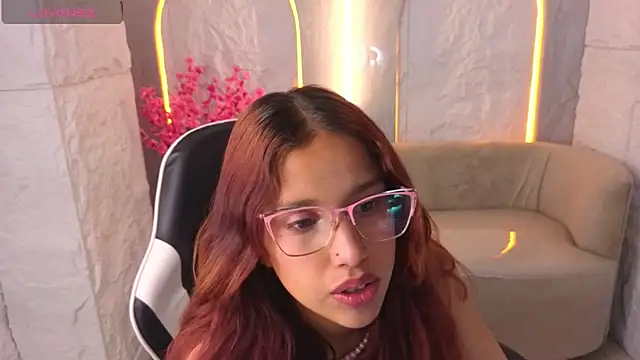 Snapshot of Saphire_Tx chatting on November 27, 2025, 1:11 pm Saphire Tx online show from November 27, 2025, 1:11 pm