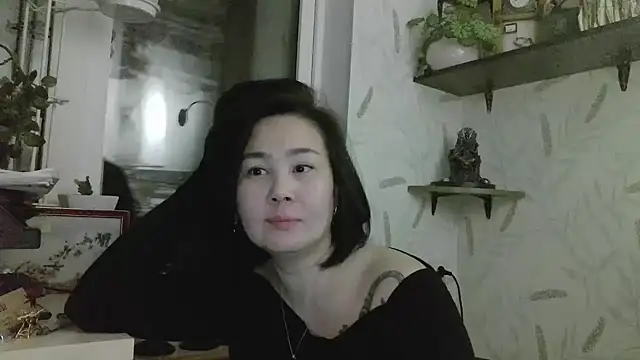 Snapshot of Nettie_Allie chatting on February 13, 2026, 8:20 pm Nettie Allie online show from February 13, 2026, 8:20 pm